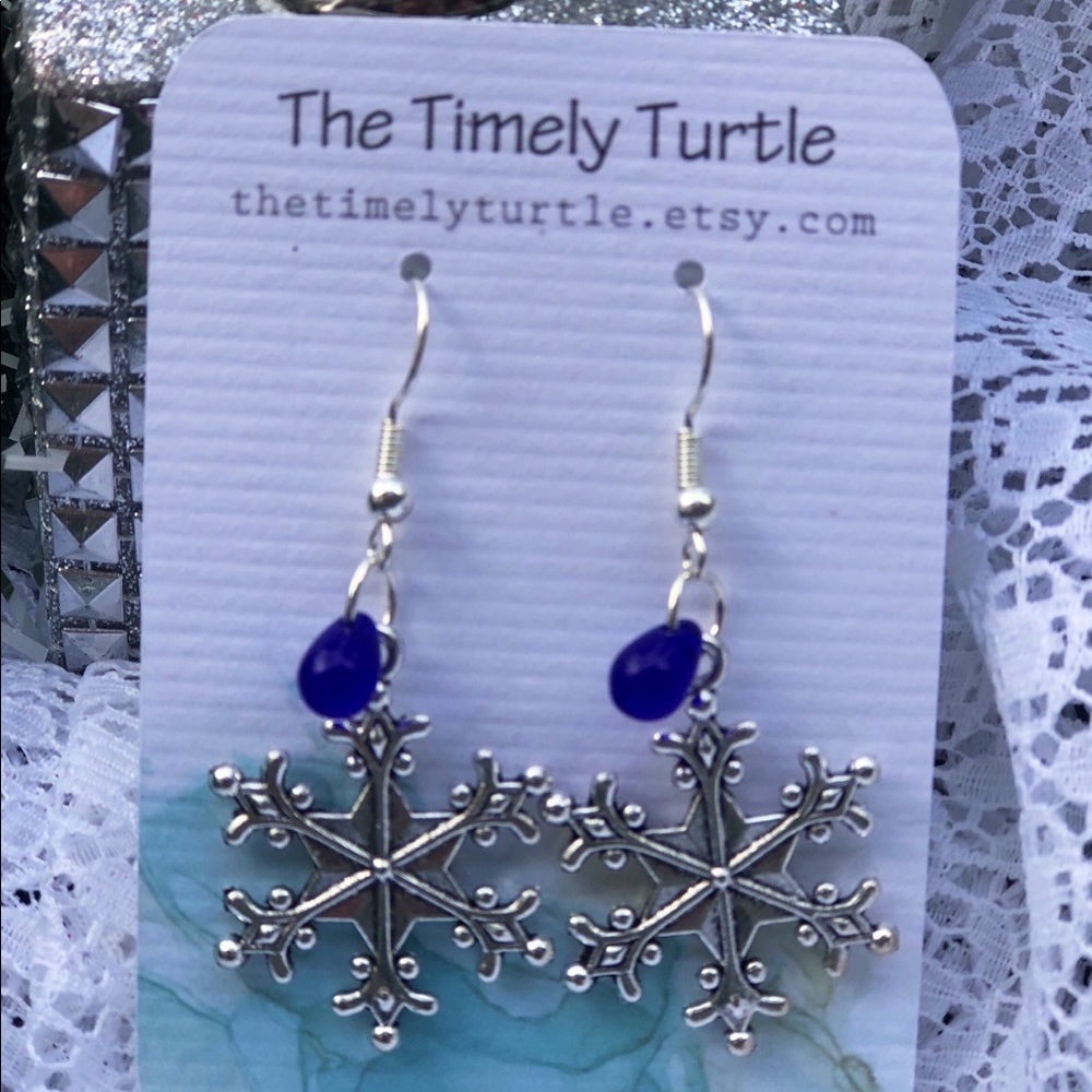 Snowflake with glass teardrop